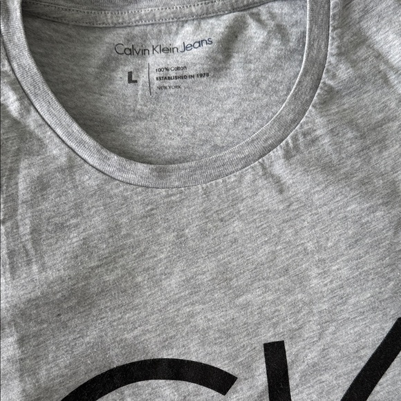 Calvin Klein Jeans Charcoal Logo T-Shirt | USA Large - L - Picture 4 of 6